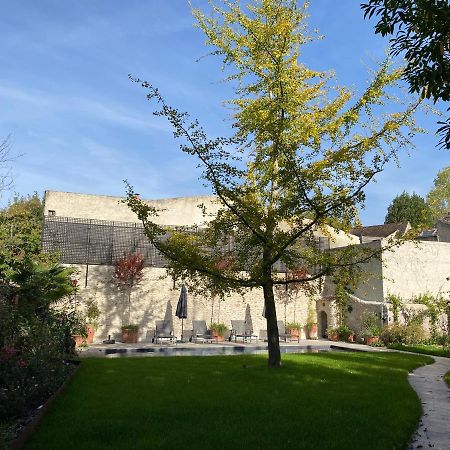 Hotel La Thebauderie à Montfort-lʼAmaury Extérieur photo