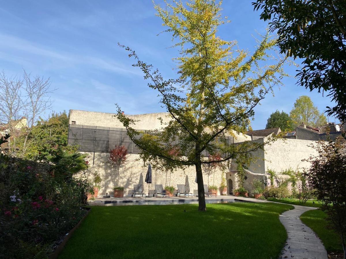 Hotel La Thebauderie à Montfort-lʼAmaury Extérieur photo